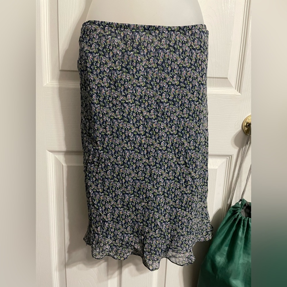 Floral patterned knee-length skirt (slip)